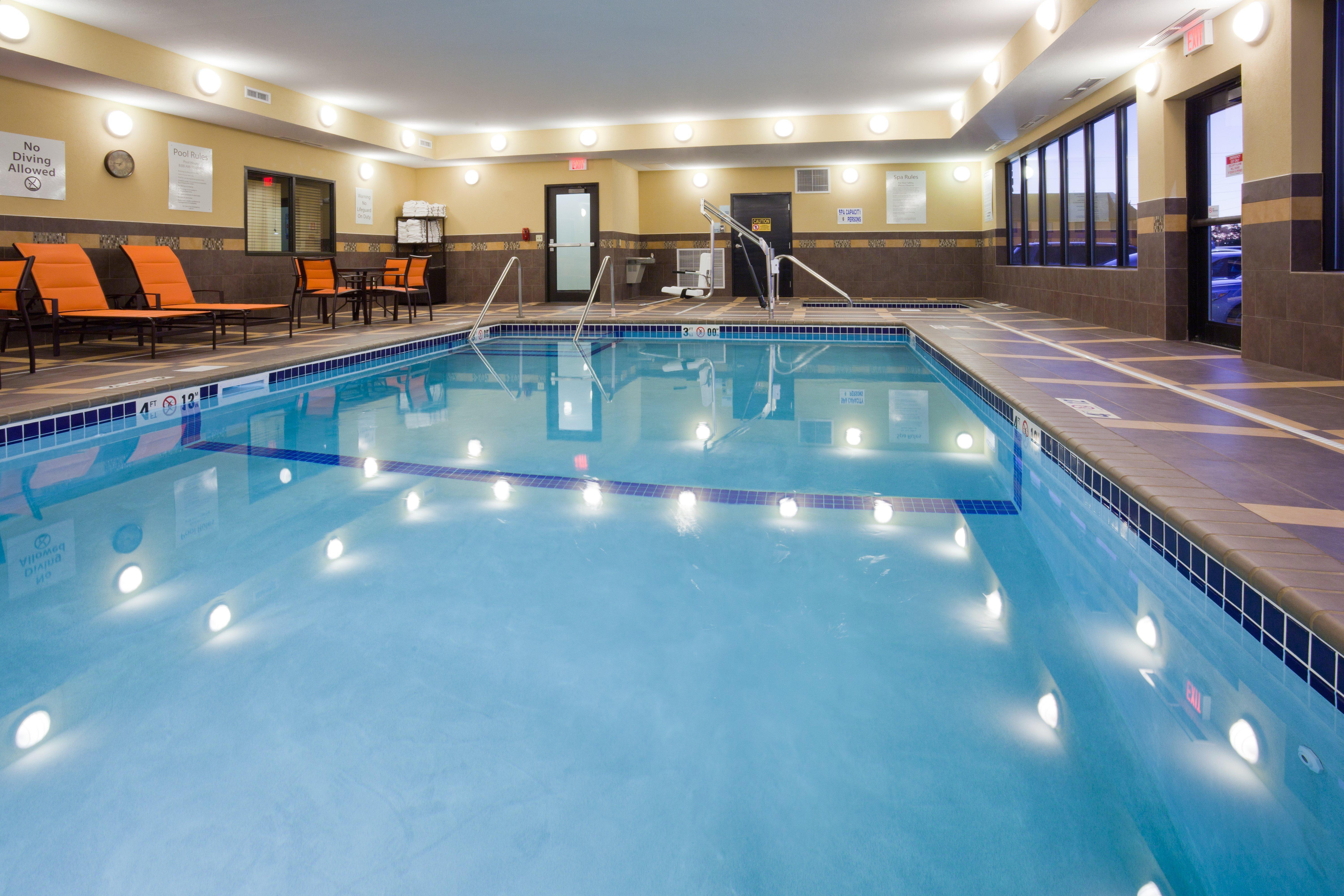 Holiday Inn Express & Suites Fort Dodge By Ihg מראה חיצוני תמונה