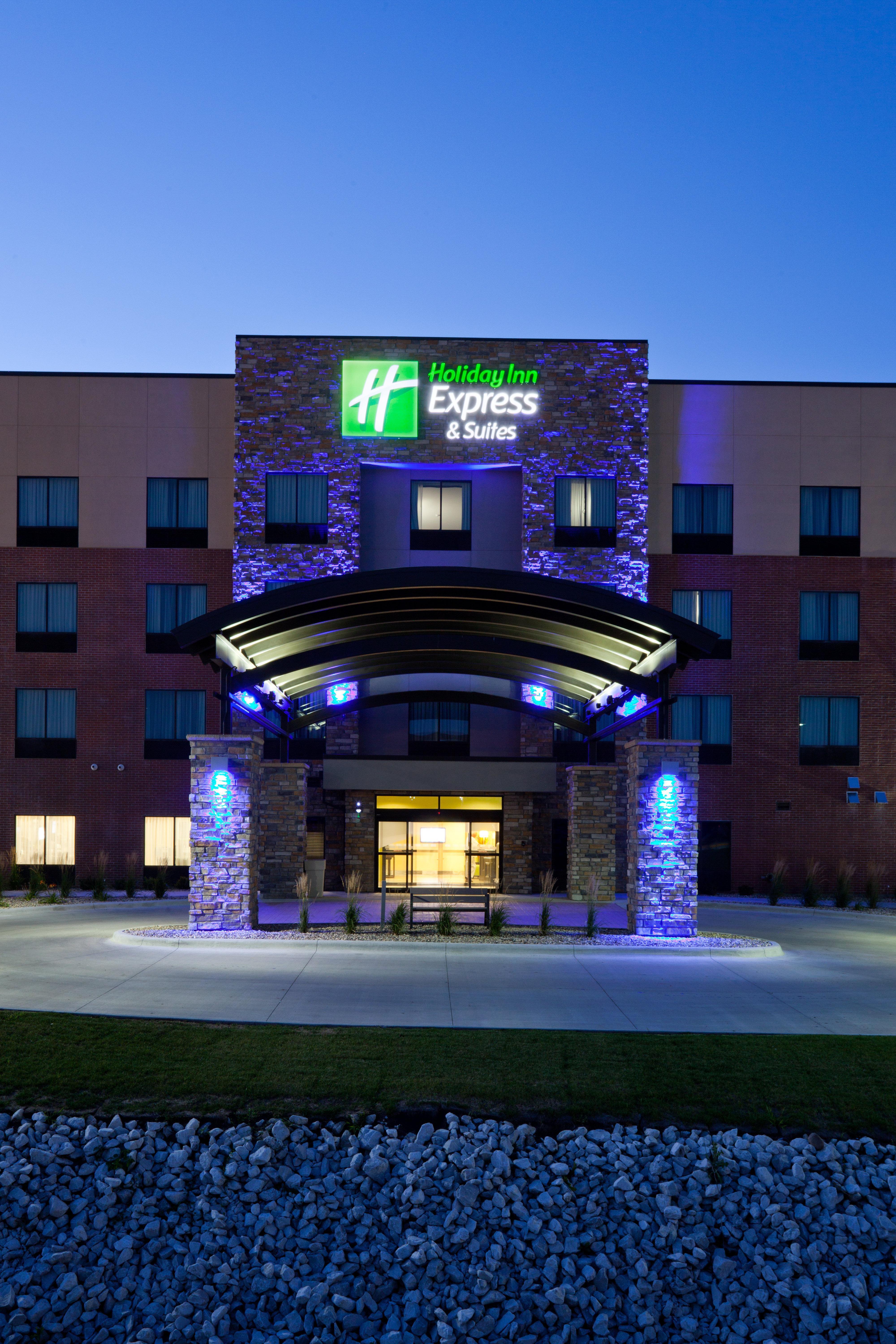 Holiday Inn Express & Suites Fort Dodge By Ihg מראה חיצוני תמונה