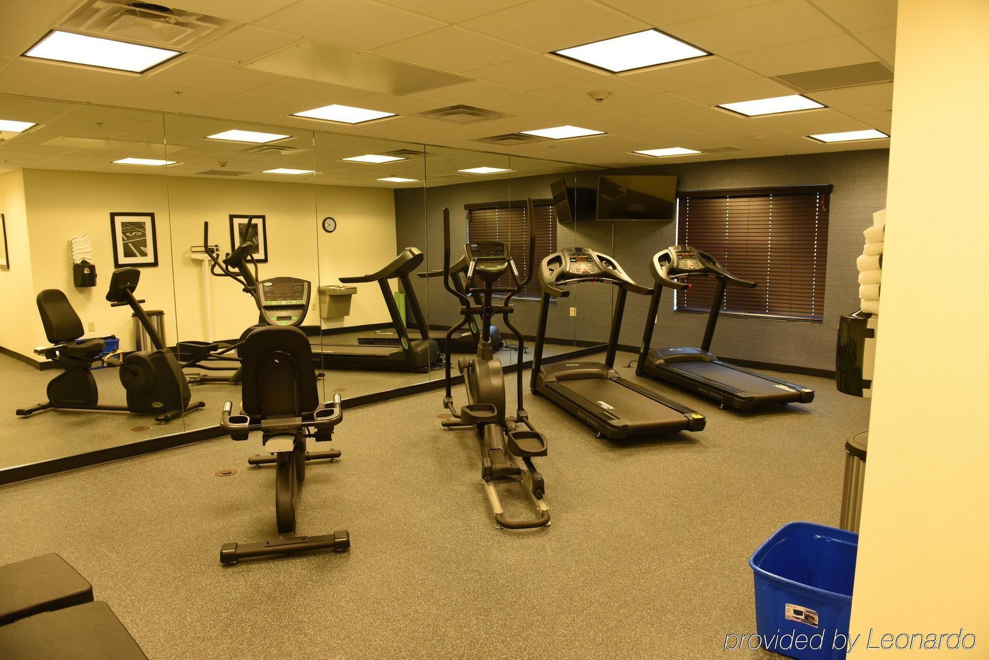 Holiday Inn Express & Suites Fort Dodge By Ihg מראה חיצוני תמונה