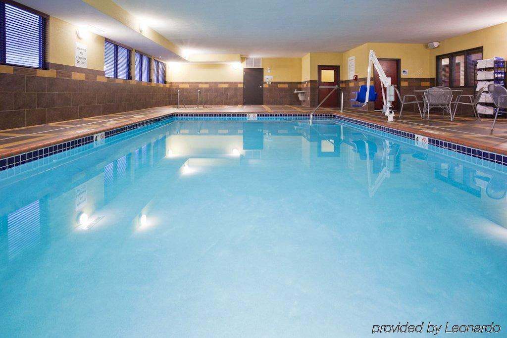 Holiday Inn Express & Suites Fort Dodge By Ihg מראה חיצוני תמונה